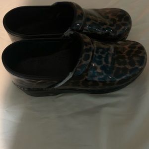 Leopard Danskos size 38